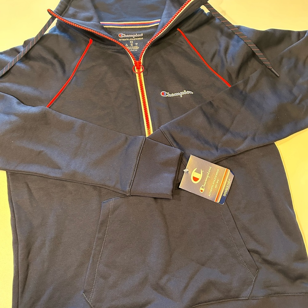 Champion pull over - Picture 2 of 5
